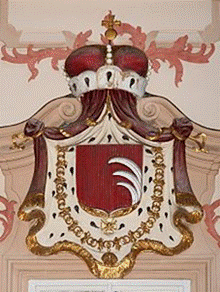 https://upload.wikimedia.org/wikipedia/commons/thumb/e/e2/Prague_Palace_Kinsky_CoA.jpg/220px-Prague_Palace_Kinsky_CoA.jpg