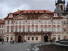 https://upload.wikimedia.org/wikipedia/commons/thumb/b/bf/Prague_Palace_Kinsky.JPG/220px-Prague_Palace_Kinsky.JPG